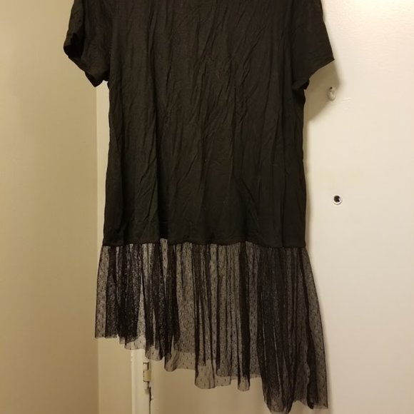 NWT Torrid - Mesh Bottom Tee - Picture 2 of 3